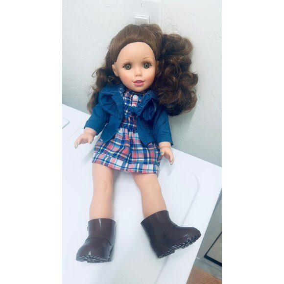 New Adventure 2020 doll Style Girl long Luscious hair brunette, 16 inches tall - Picture 10 of 12